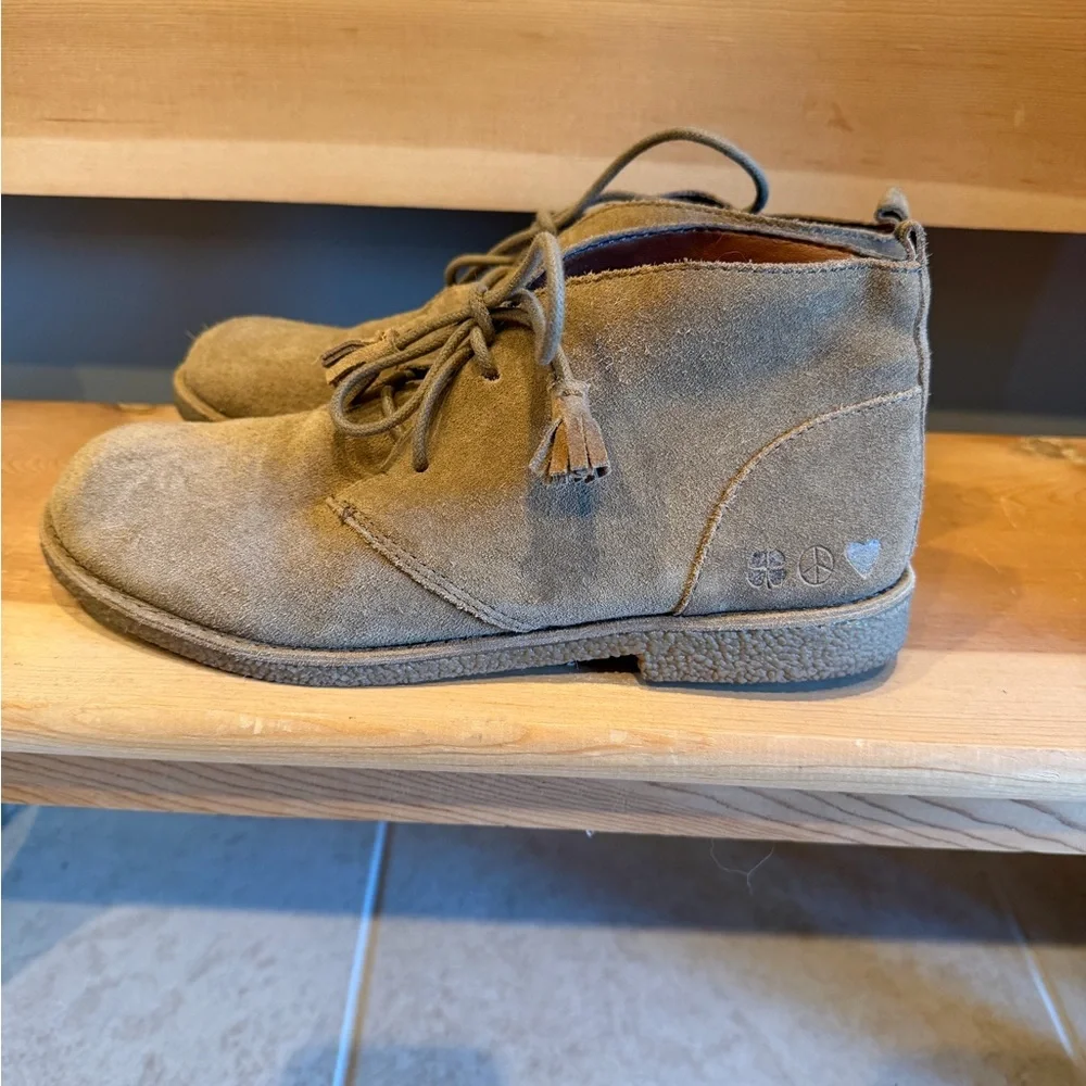 Women’s Lucky brand Suede Desert Chukka Boots in Tan - Picture 6 of 8